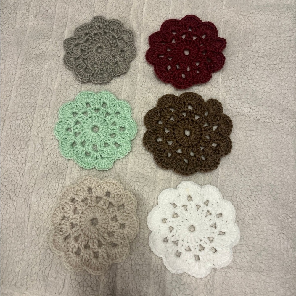 Set of 6 handmade coasters/doilies